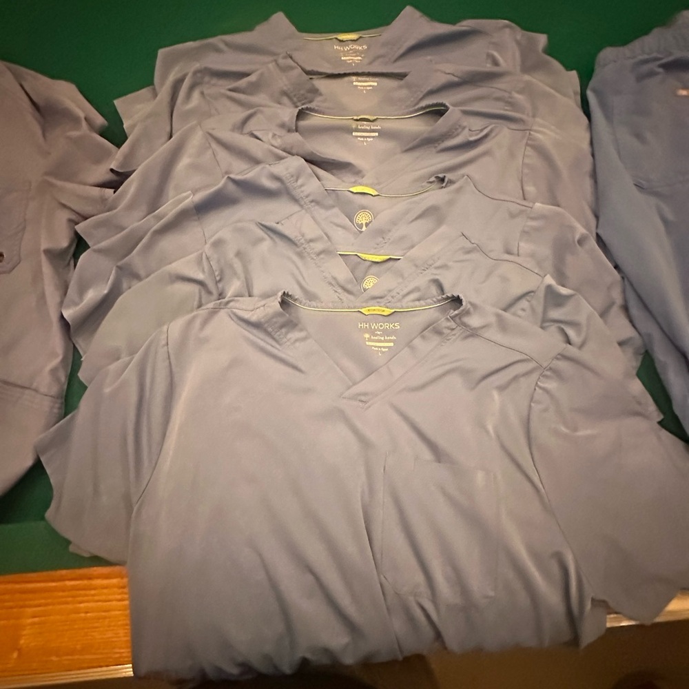 Men’s scrubs